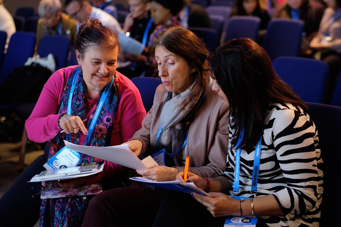 Three SET Conference Attendees In Discussion